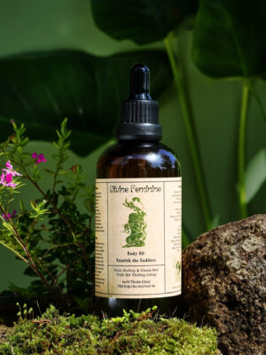 Divine Feminne - Body Oil Hương Hoa, Rễ Cây - 100ml